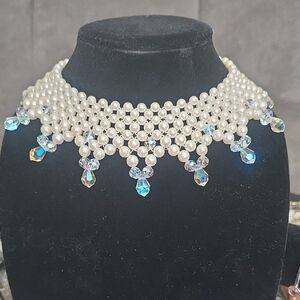 Pearl Choker Necklace with Aurora Crystal Drops - White